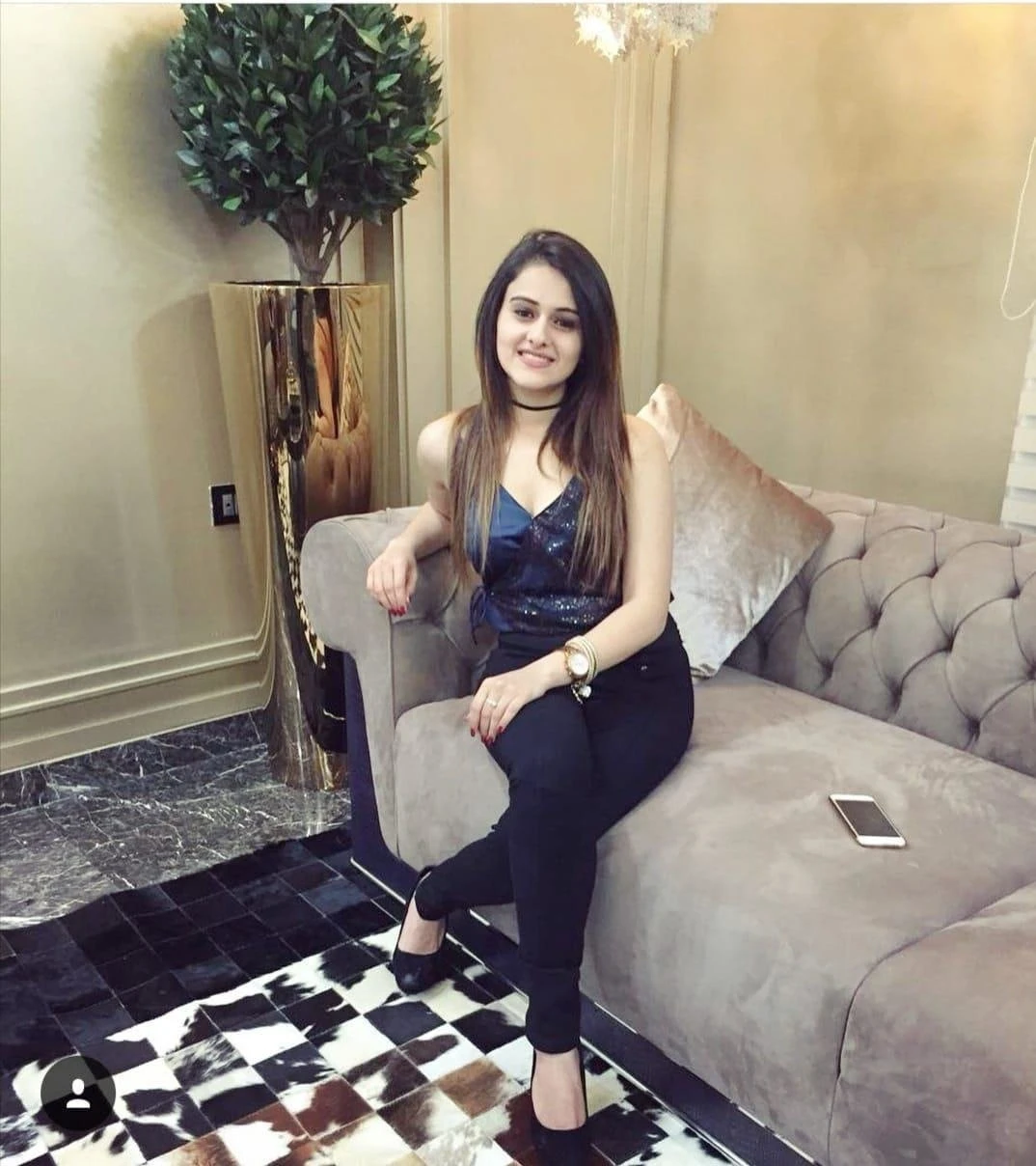 Sakshi Independent Call girls 24x7 – Indian escort in Surat — 1 / 3
