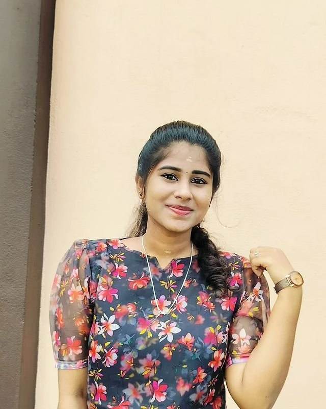 Telugu Girls Available – escort in Hyderabad — 2 / 3