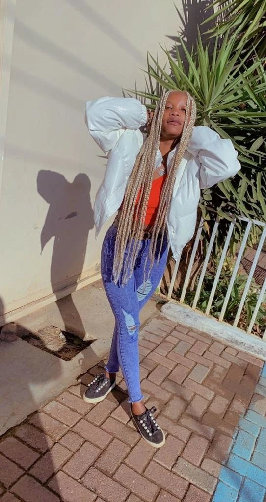 zara – Zambian masseuse in Lusaka — 2 / 6