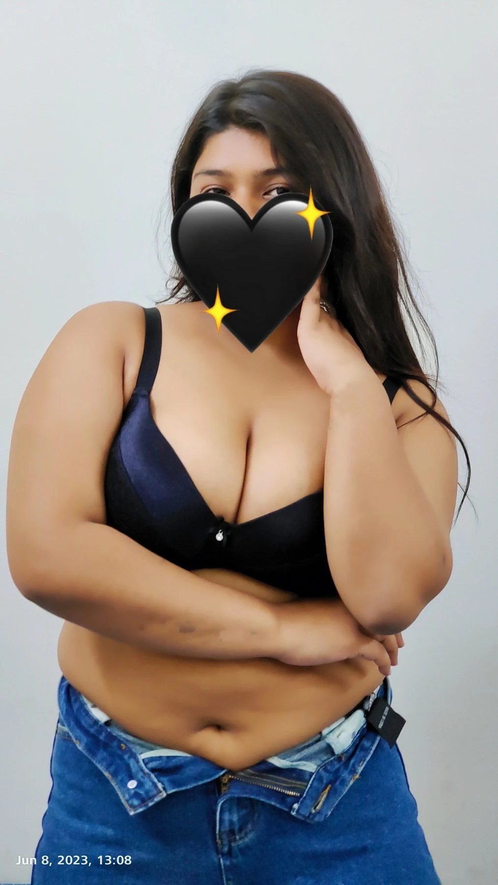 Niharika Singh Cam and real meet – Indian escort in Gurgaon — 2 / 5