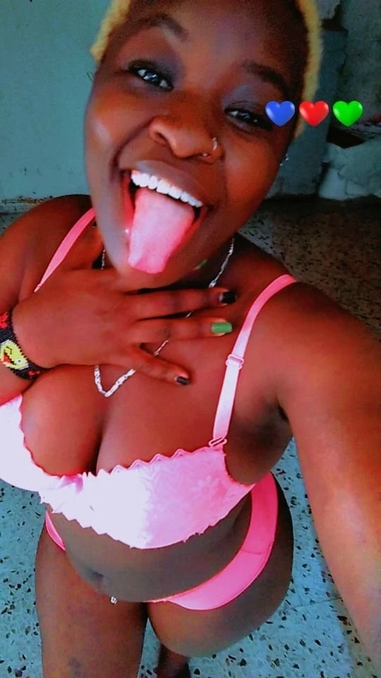 Vee – South African escort in Beirut — 2 / 6