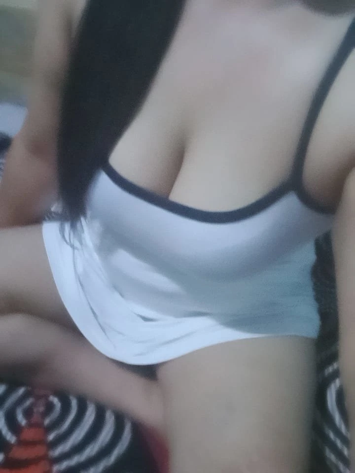 Genuin Sexy Live Cam Teen Girl – Sri Lankan escort in Colombo — 4 / 6