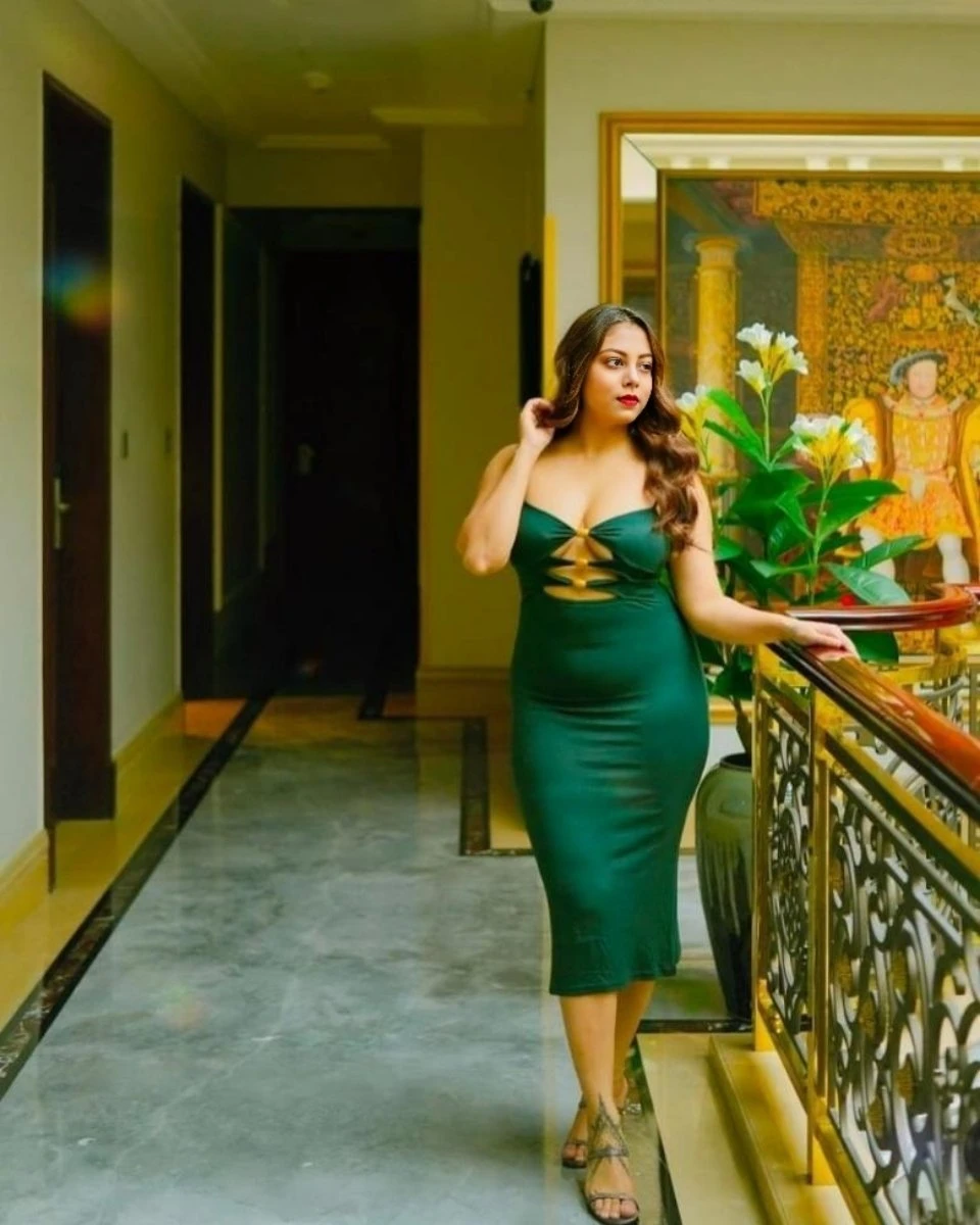 Liza for Meet – Indian escort in New Delhi — 1 / 3