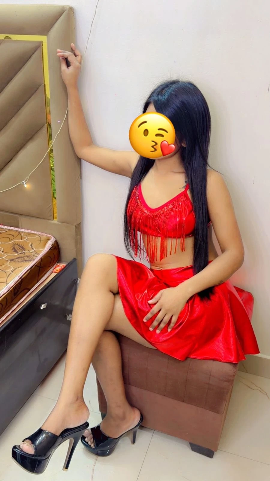 I Am TRiSHA Cam and Real Meet – Indian escort in New Delhi — 14 / 25