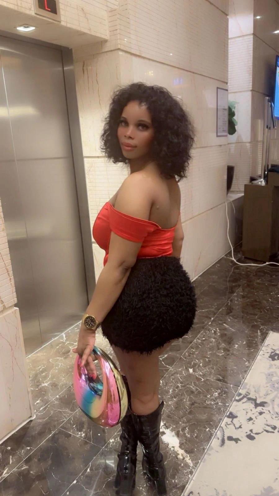 Dayna – South African escort in Hyderabad — 10 / 12
