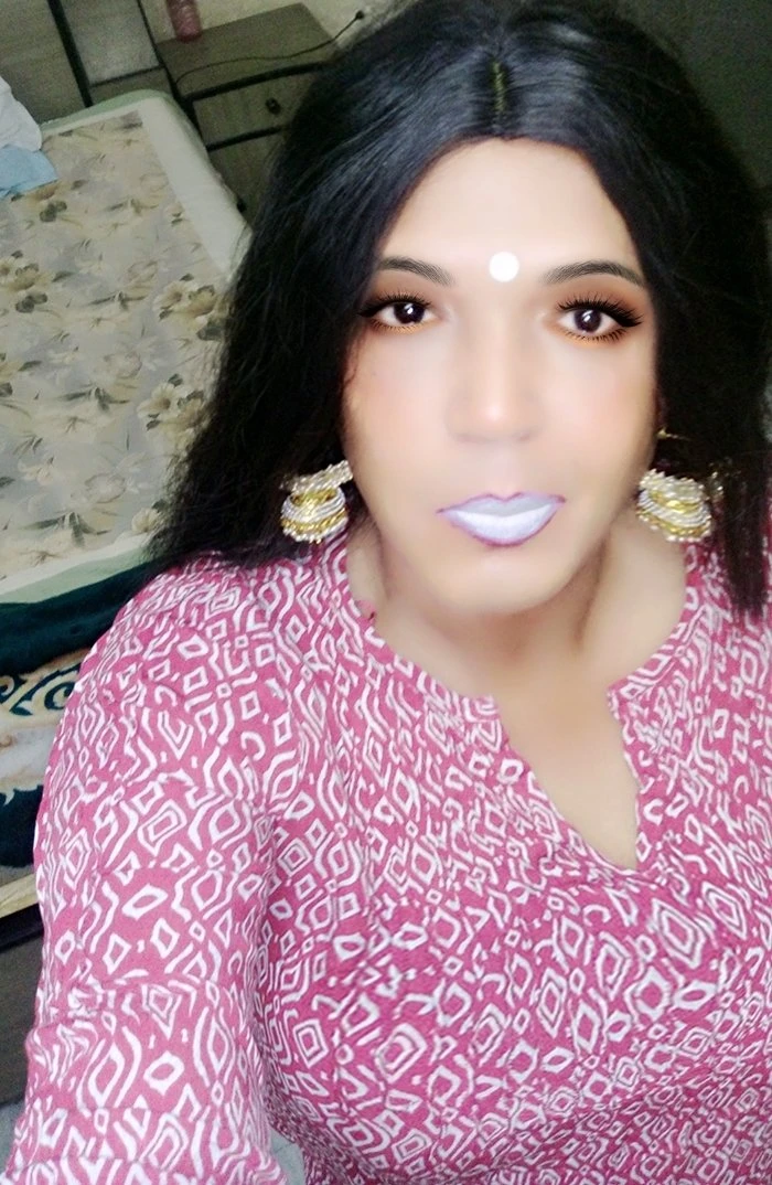 Madhu Randi – Indian escort in New Delhi — 12 / 31