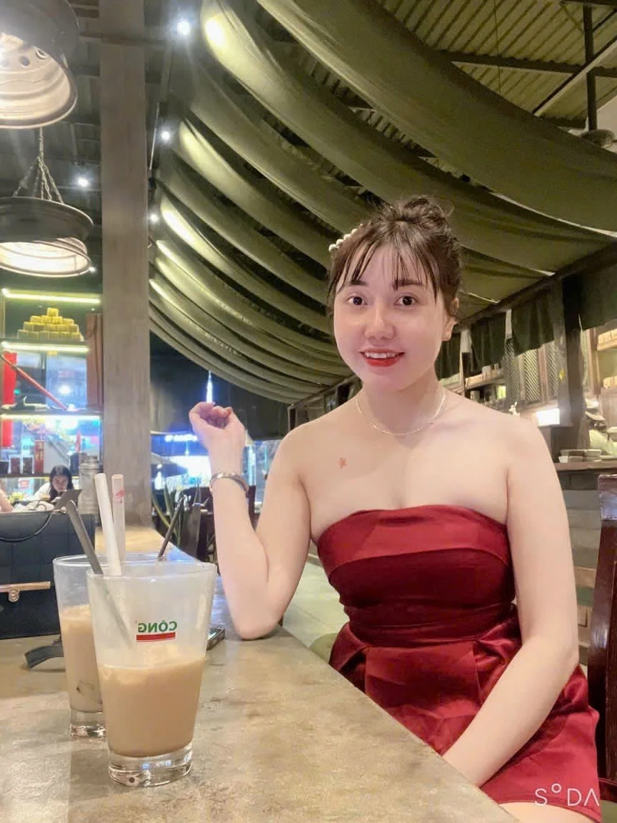 Kelly – Filipino escort in Ho Chi Minh City — 6 / 12