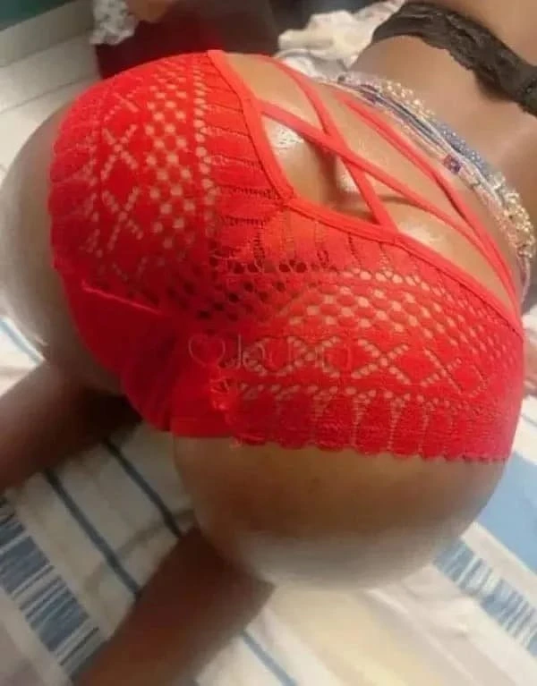 Amari – Beninese escort in N'Djamena — 4 / 7