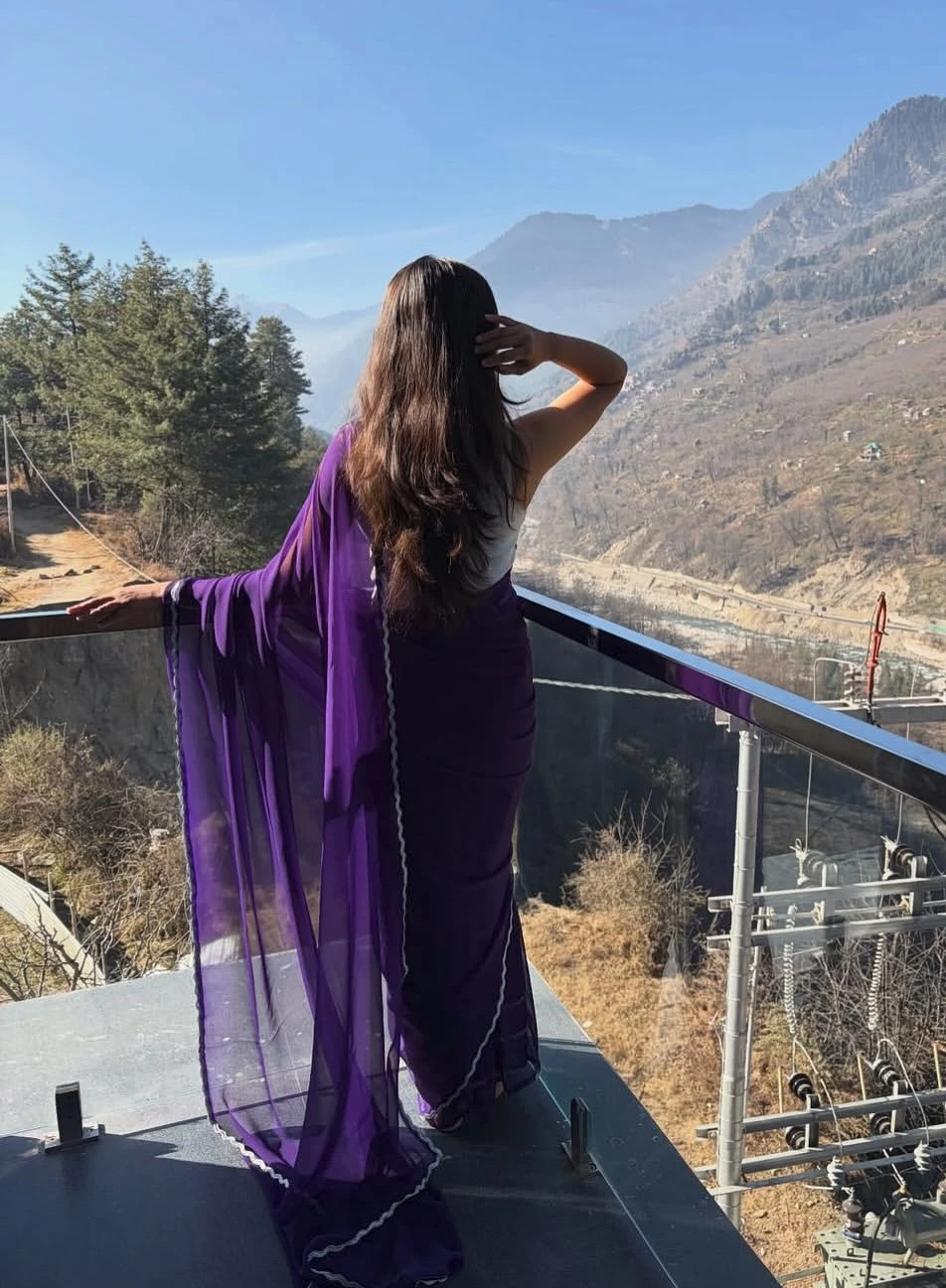 Independent Escort Nude Cam/real Meet – Indian escort in Noida — 2 / 5