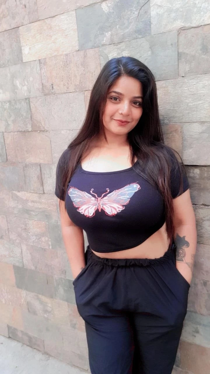 Janvi – Indian escort in Hyderabad — 2 / 5