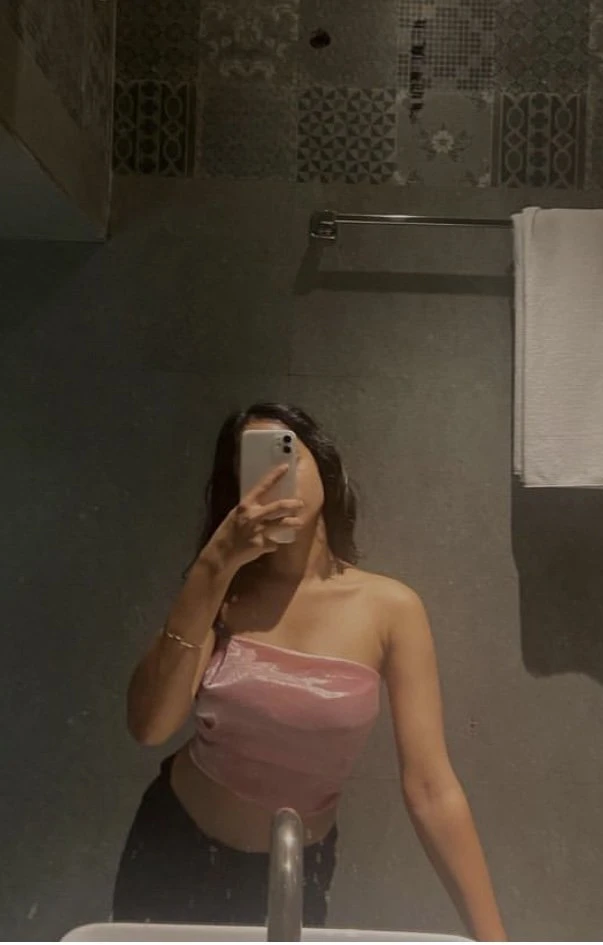 Khushi Here – Indian escort in Pune — 3 / 5