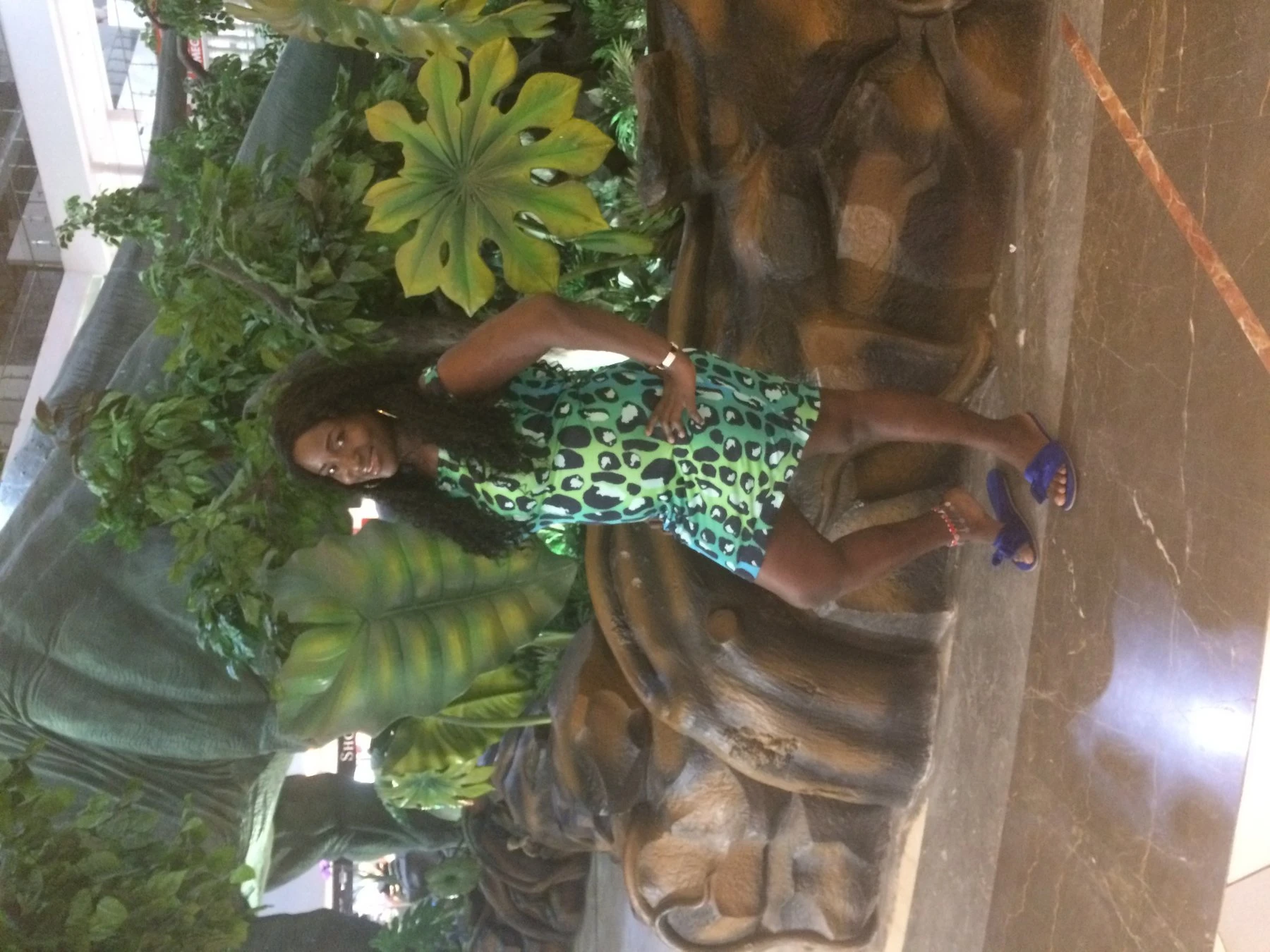 Saaha – Kenyan dominatrix in New Delhi — 1 / 6