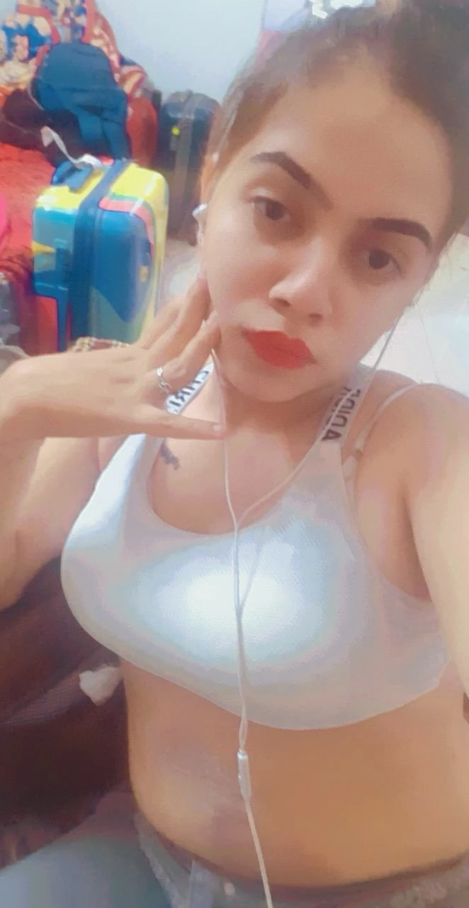 Puja Singh – Indian escort in Mumbai — 2 / 6