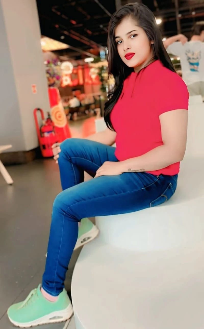 Real Meet and Live Cam – Indian escort in Mumbai — 4 / 12
