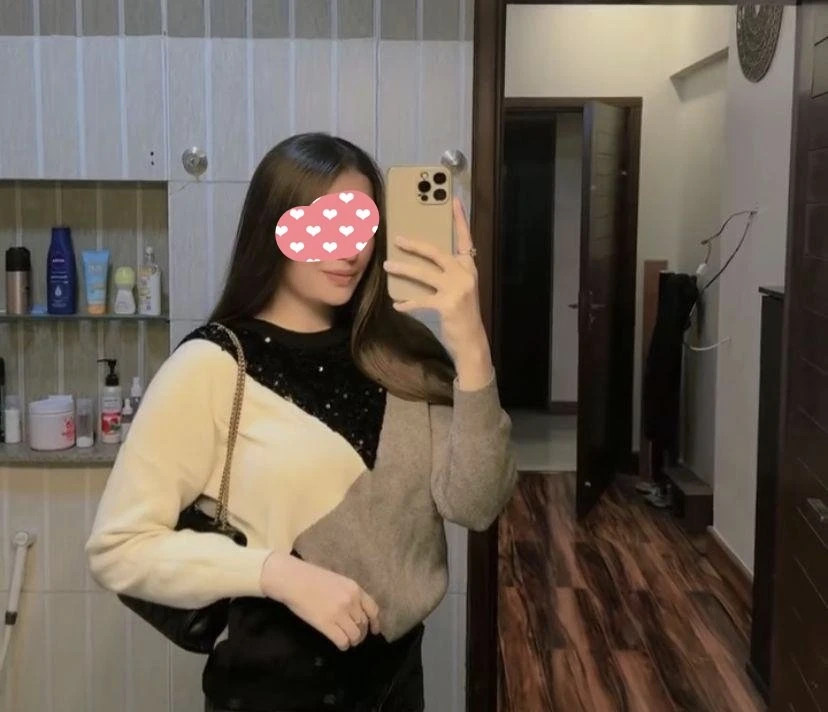 Yamini – Indian escort in Noida — 4 / 5
