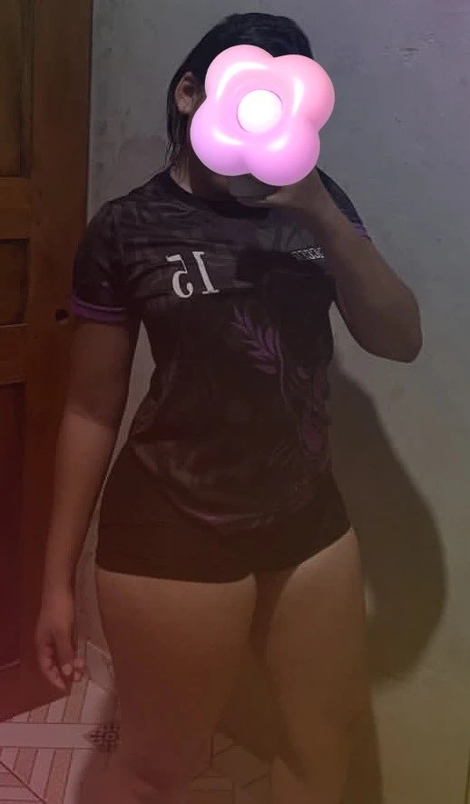 3 Tamil young girls - Col 6. – Sri Lankan escort in Colombo — 11 / 21