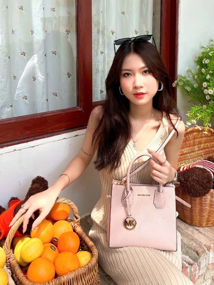 MiKo HCM – Vietnamese escort in Ho Chi Minh City — 4 / 5