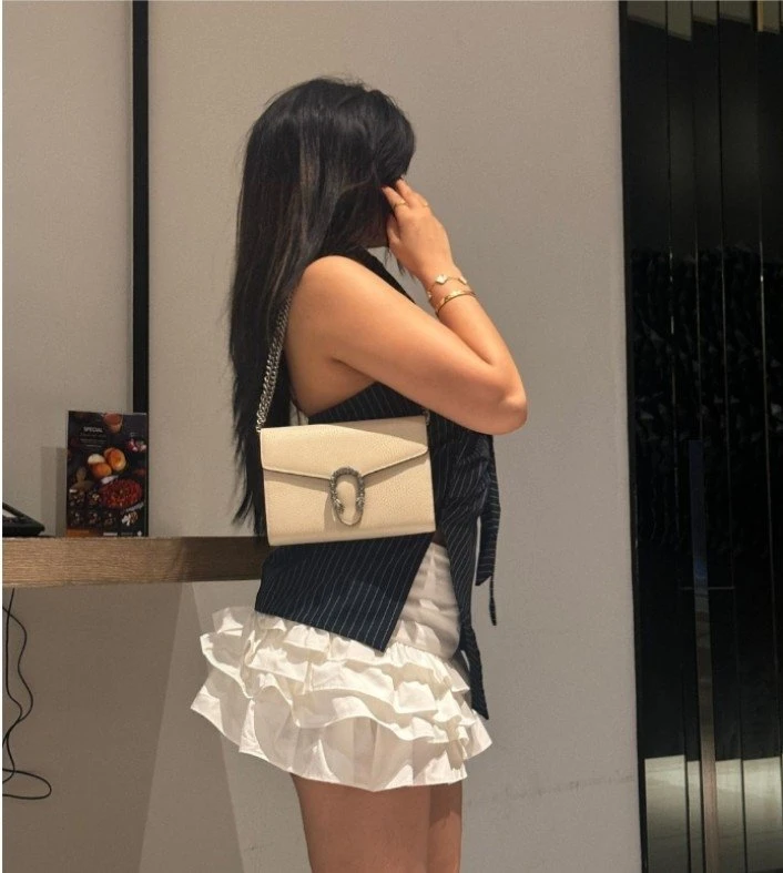 Shruti, 20yrs College Student – Indian escort in New Delhi — 12 / 18
