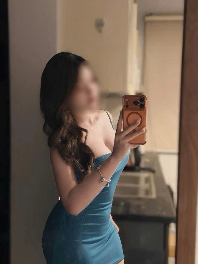 Dania – South Korean escort in Hanoi — 4 / 11