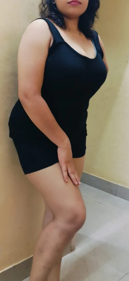 Ayesha – Indian escort in Mumbai — 3 / 4
