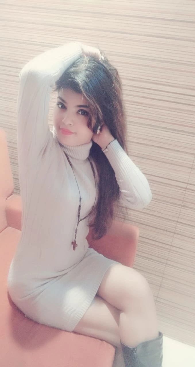 MY SELF SERVICE CASH ON DELIVERY PRIYA C – Indian escort in Hyderabad — 3 / 4