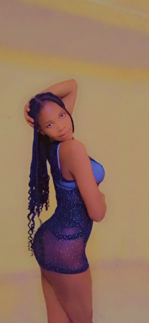 Shalom – Burundian escort in Pune — 4 / 7
