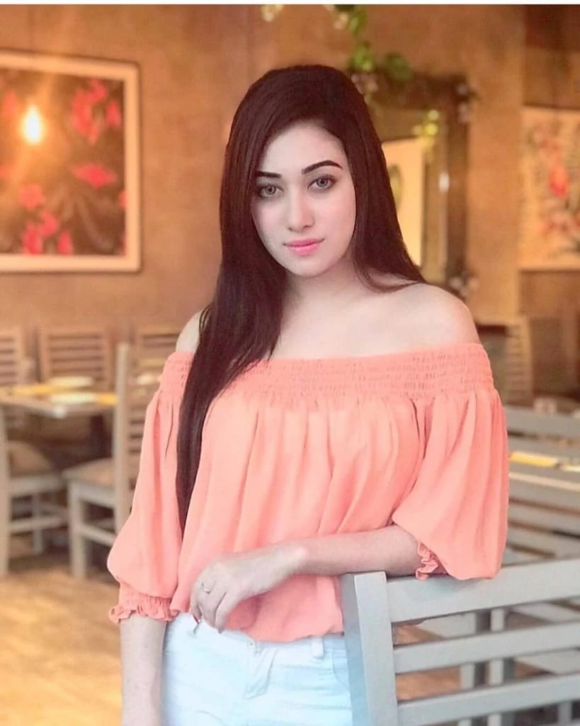 Maya Ali – Pakistani escort in Lahore — 7 / 11