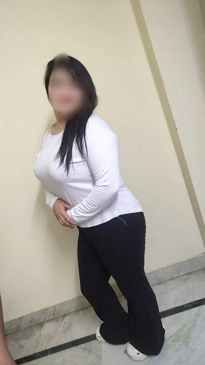 Neha Sharma – Indian escort in New Delhi — 5 / 6