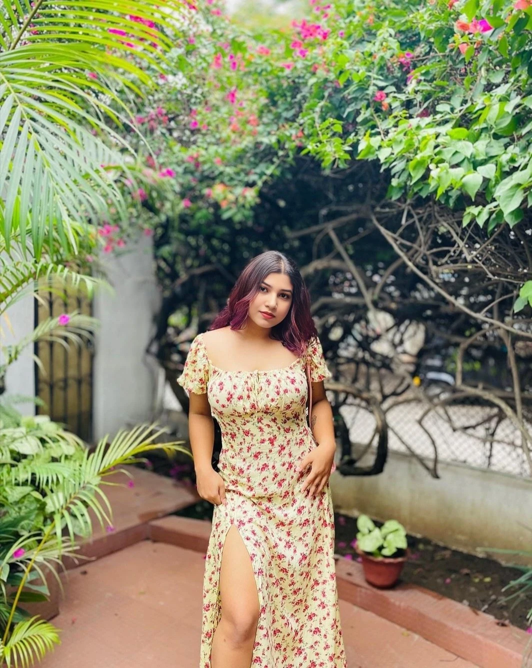 Somya Real Meet cam show GFE – Indian escort in Mumbai — 3 / 5