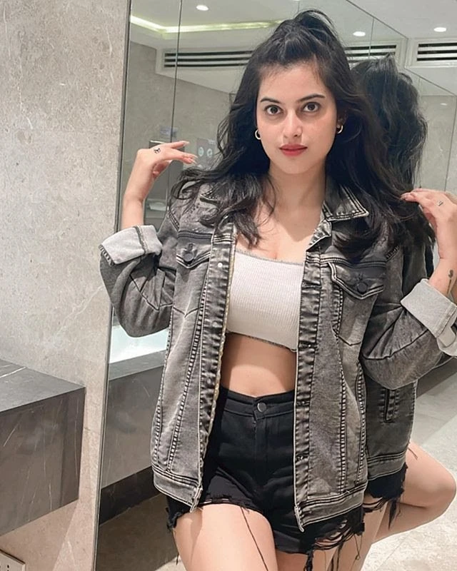 Sunny Genuine Trusted Call Girls Service – Indian escort in New Delhi — 3 / 5