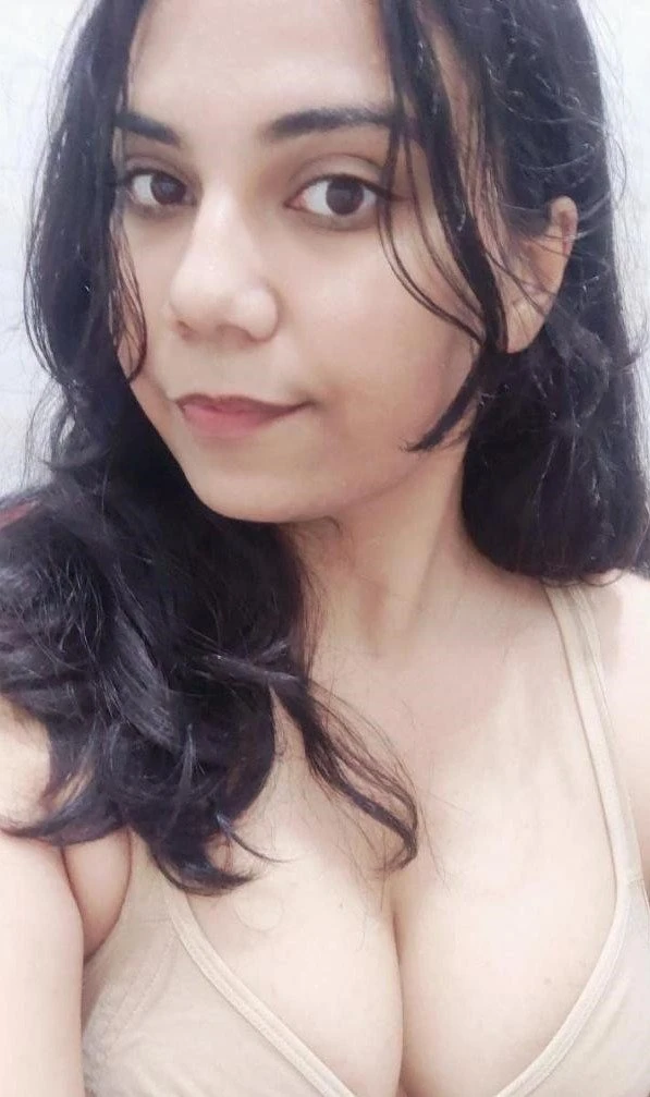 Amayra – Indian escort in Mumbai — 4 / 7