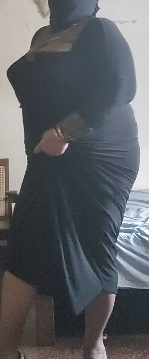 BBW Queen – Sri Lankan dominatrix in Colombo — 21 / 31