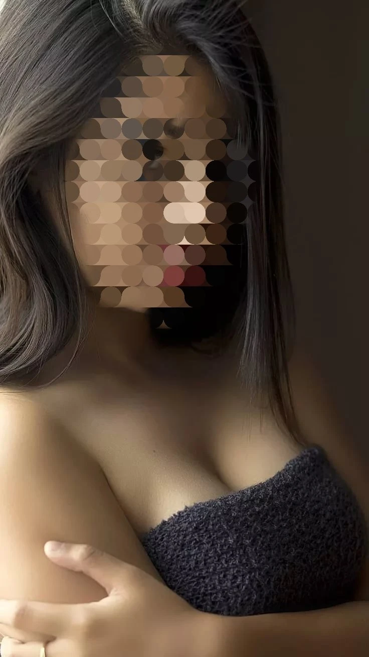 KOMAL REAL MEET AND CAM SERVICE – Indian escort in Mumbai — 5 / 6