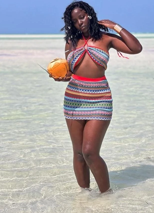 Nayla, Erotic Beauty – South African escort in Visakhapatnam — 4 / 6