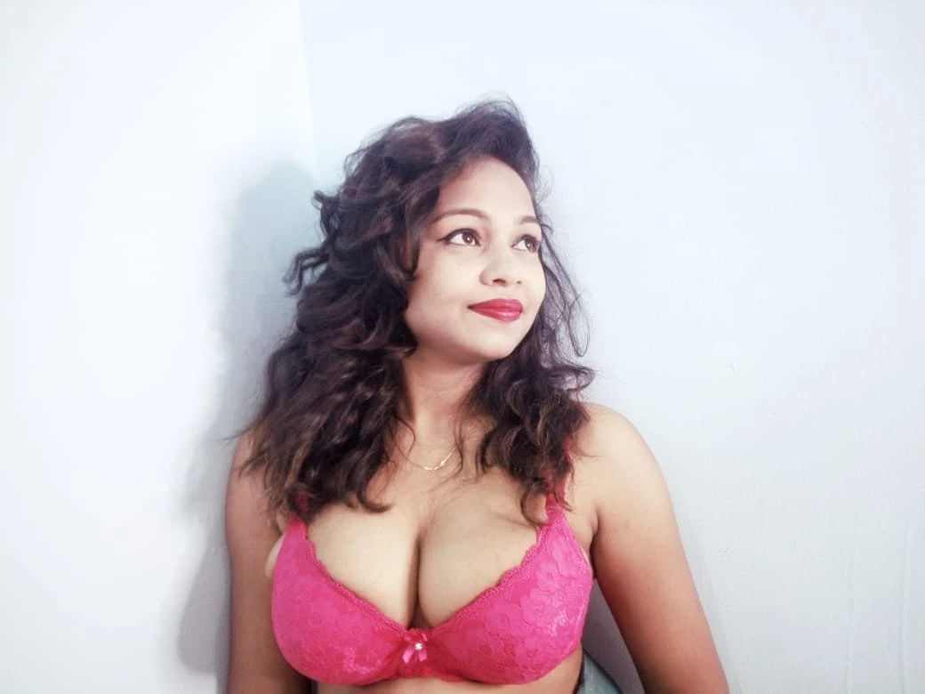 Sneha1 Live Sex – Indian escort in Mumbai — 2 / 12