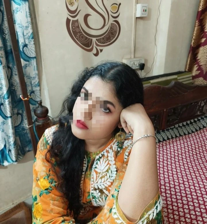 Vidhi – Indian escort in Noida — 2 / 4