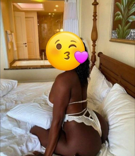 Zawadi – Rwandan escort in Mumbai — 2 / 3