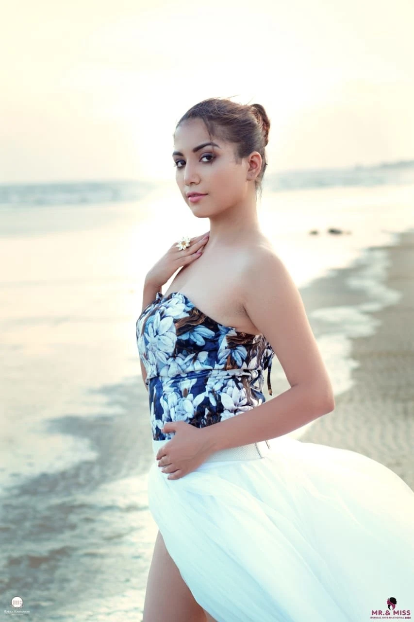 Smriti Escort Service Kolkata – Indian escort in Kolkata — 2 / 5