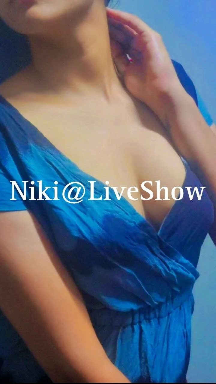Squrting Qeen VIP Niki Cam Show – Sri Lankan escort in Colombo — 14 / 18