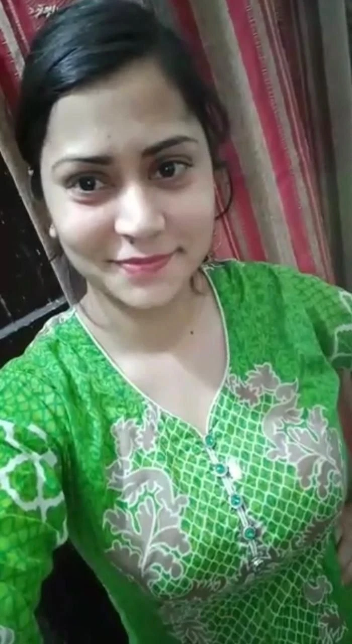 Meenu – Indian escort in New Delhi, Escort, New Delhi