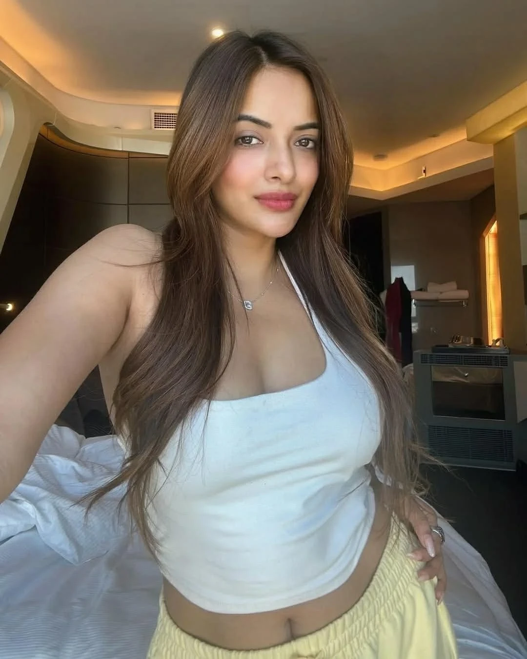 Shreya – Indian escort in Gurgaon — 2 / 4