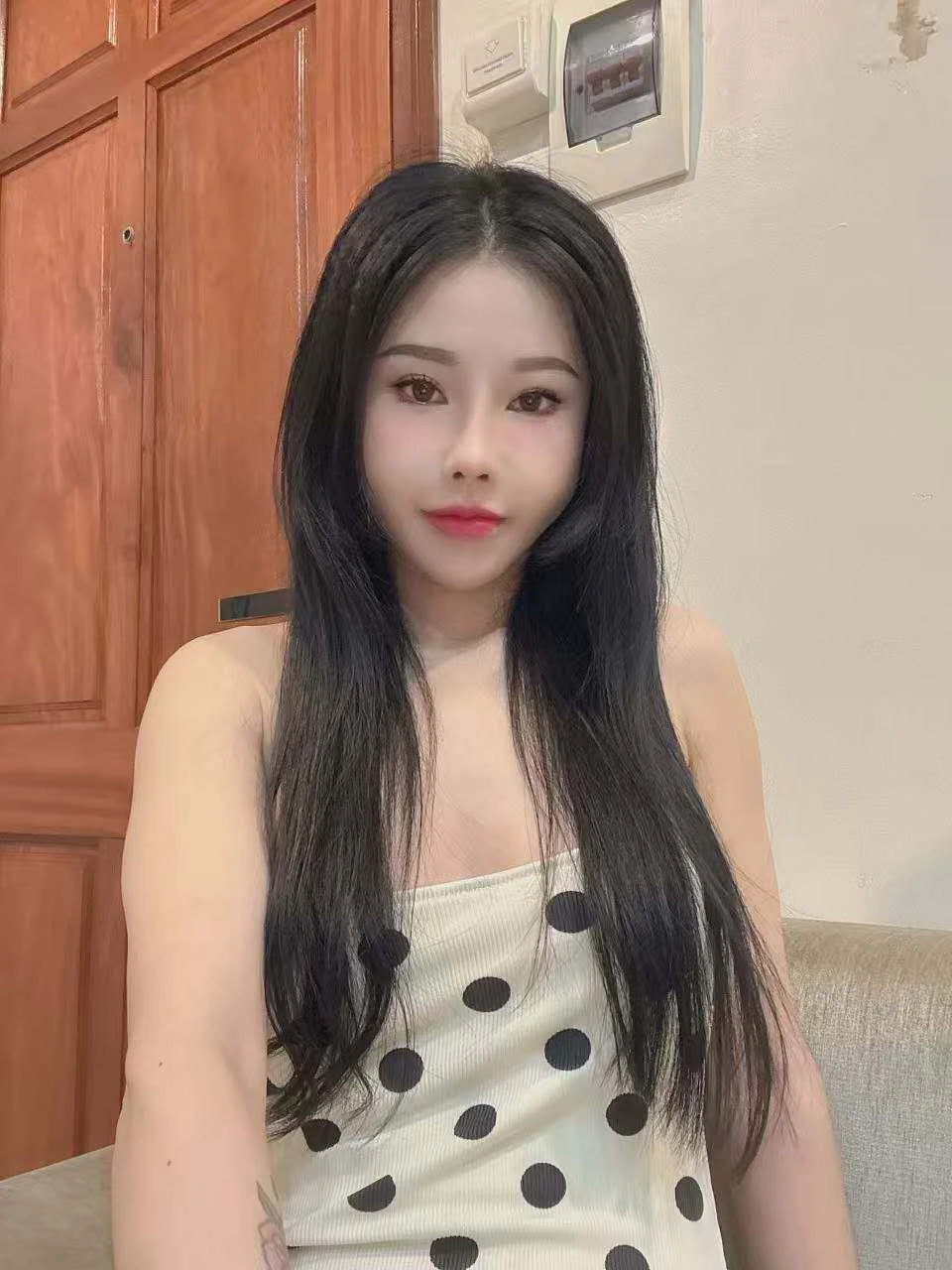 Xinyi – Vietnamese escort in Hanoi — 4 / 7