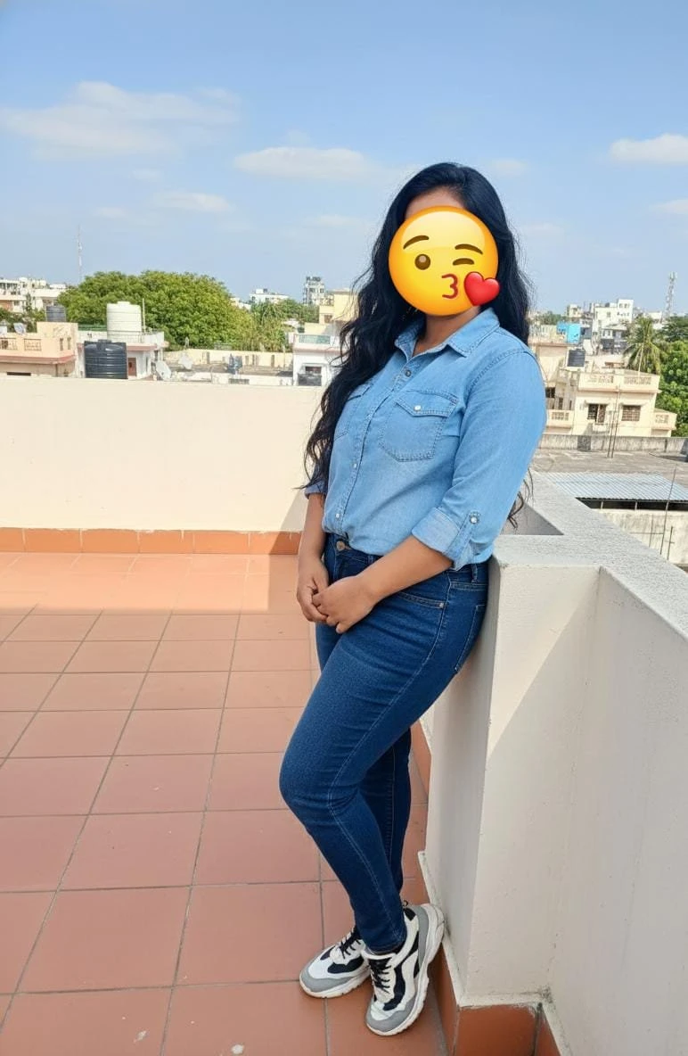 Hot Girl Here Real Meeting & Nude Webcam – Indian escort in New Delhi — 1 / 6