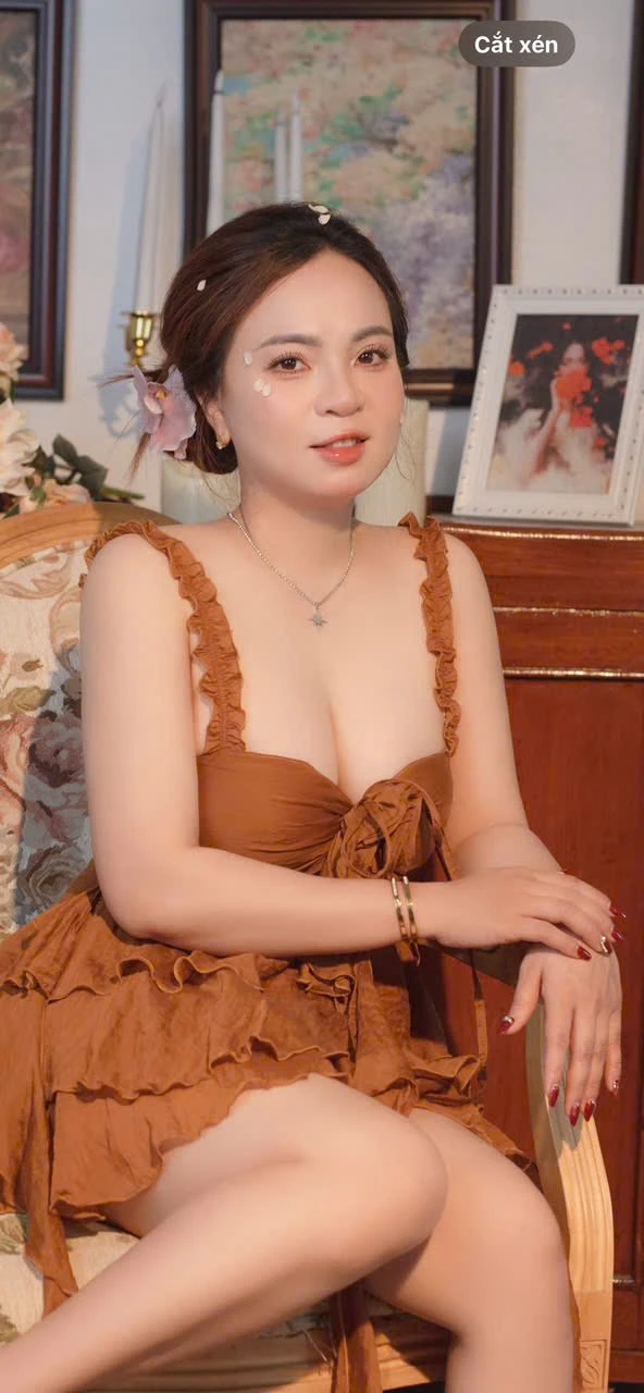 Kaly – Vietnamese escort in Ho Chi Minh City — 3 / 5