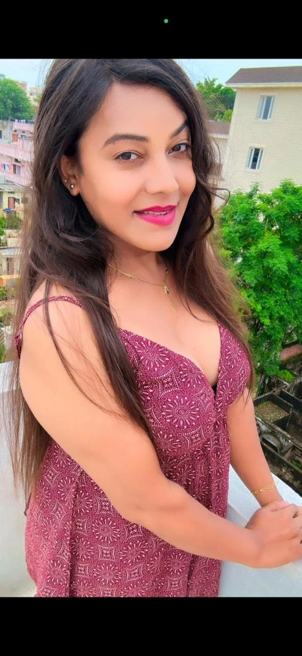 Priya – Indian escort in Hyderabad — 1 / 5