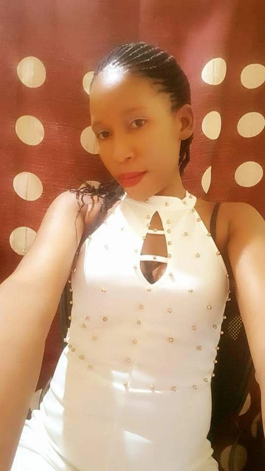 Sarah – Kenyan escort in Pune — 1 / 3
