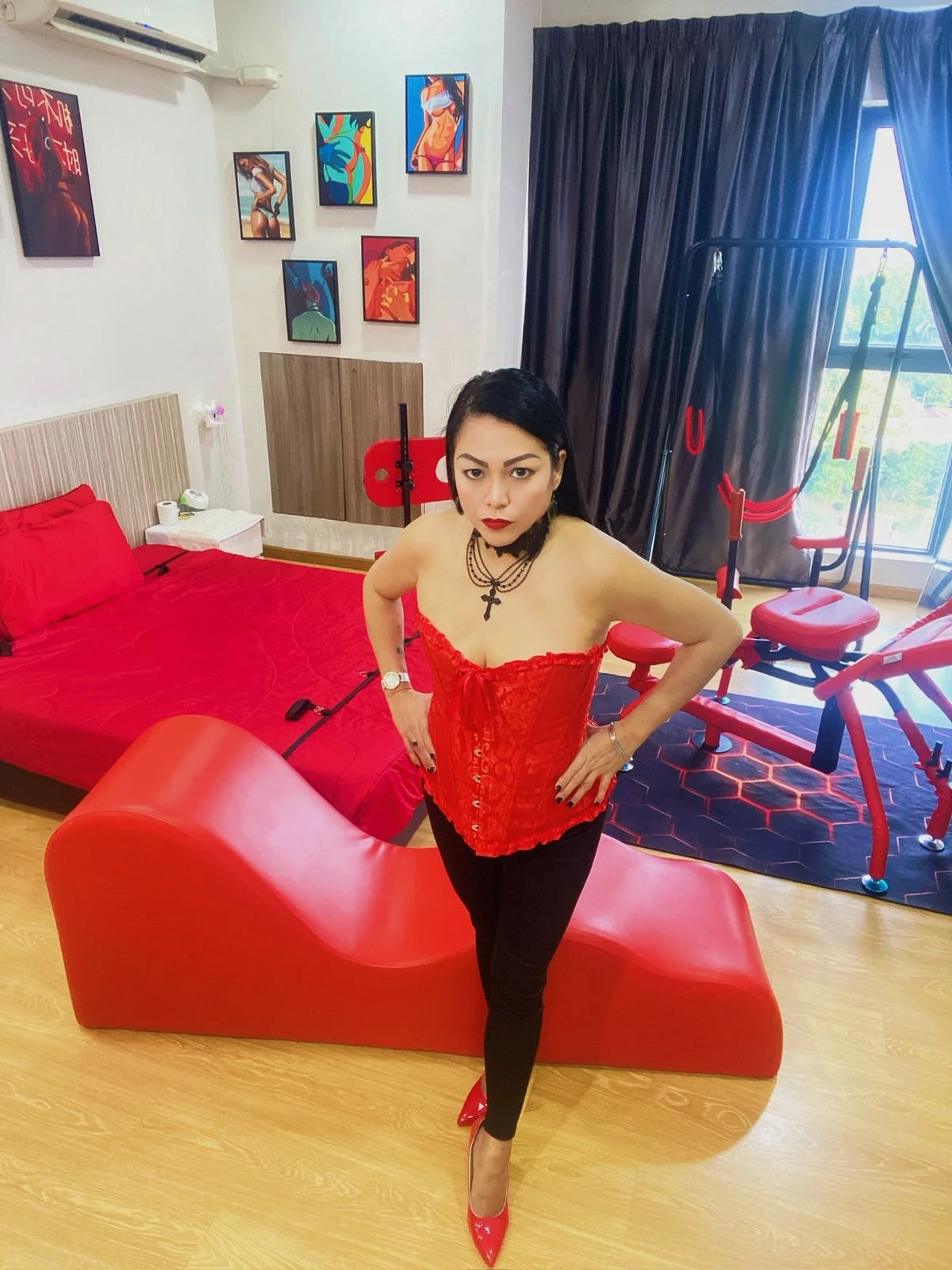 Domina Cleo,The Real ProDomme Dominatrix – Filipino dominatrix in Hoi An — 4 / 24
