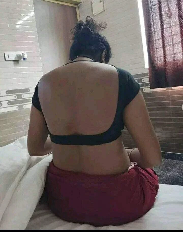 Shreya – Indian escort in Navi Mumbai — 2 / 4