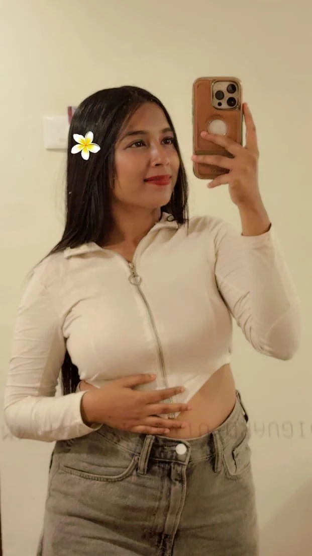 Queens – escort in Surat — 13 / 15