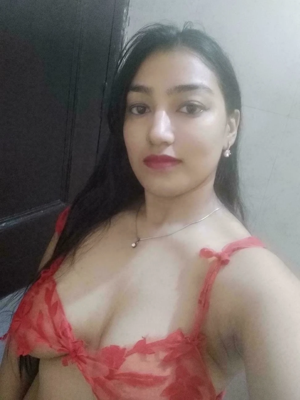 Simran – escort in New Delhi — 10 / 13